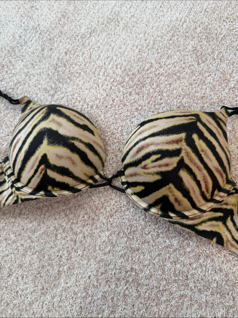 Victoria’s Secret Miraculous Bombshell push up bra